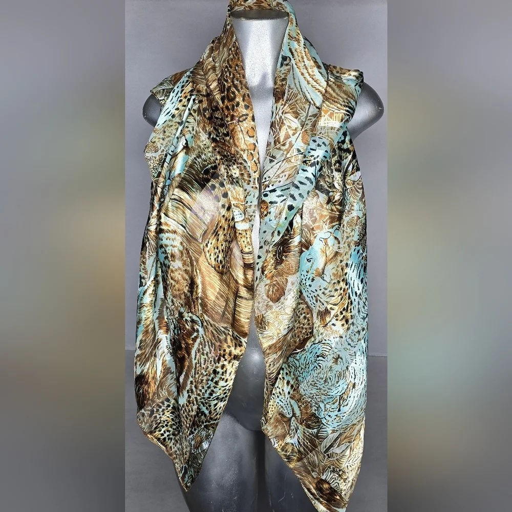 Gorgeous Trendy Animal Print Lion Tigers & Cheetah Neutrals Scarf 44 x 43